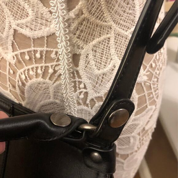 Simply Noelle buckle down Saddle bag in black - Picture 6 of 11